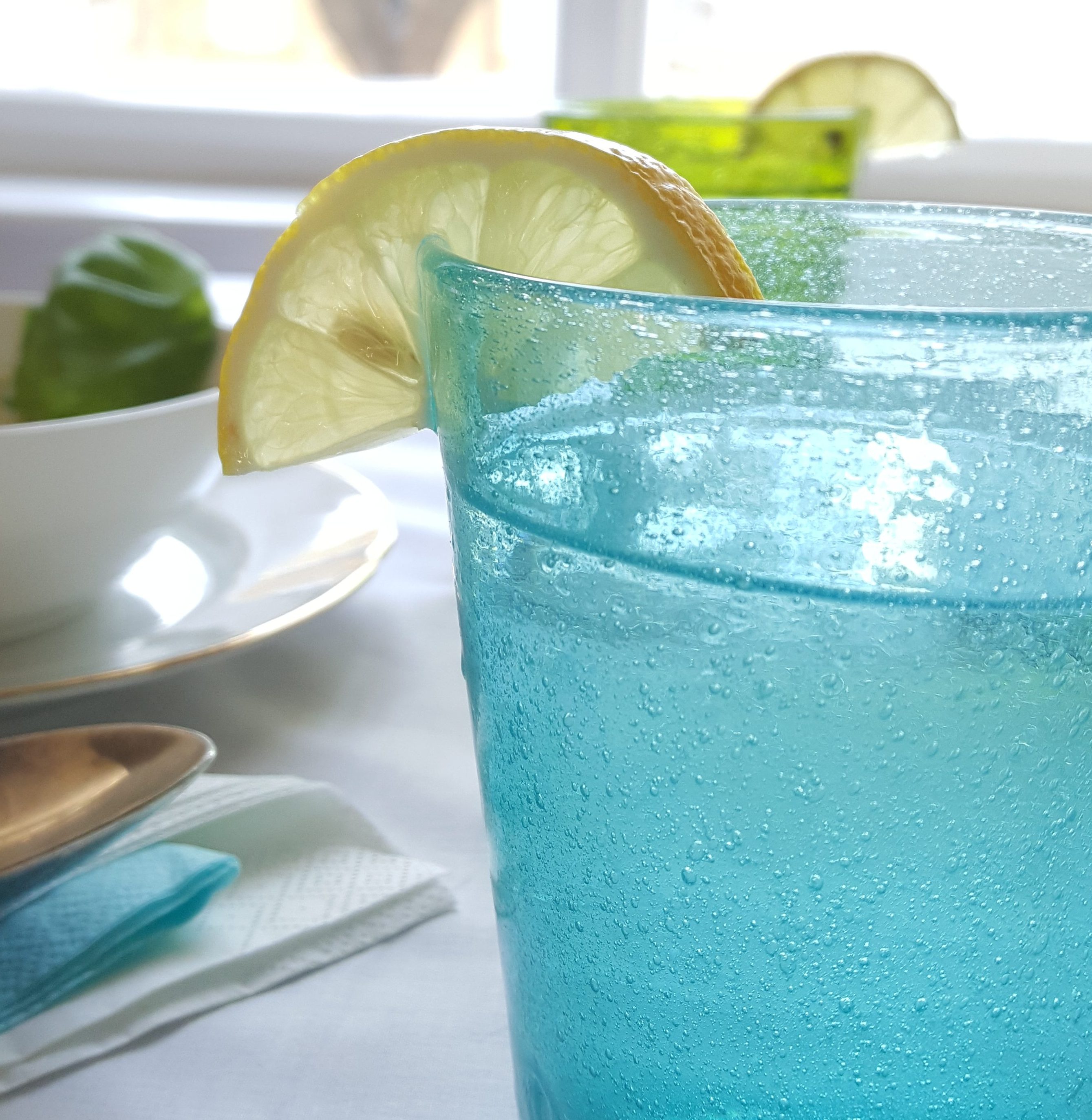 Wasser mit Zitrone